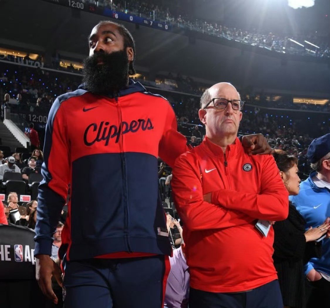 九游app官网版- 皇家马德里观众热烈欢呼!,哈登迎来五赛季出色发挥引发球迷热议