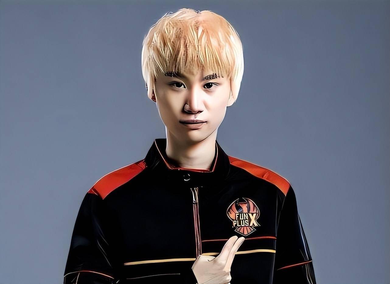 九游官方平台- Doinb新星比赛局势复杂表现突出，SKT前途光明！上演精彩一战